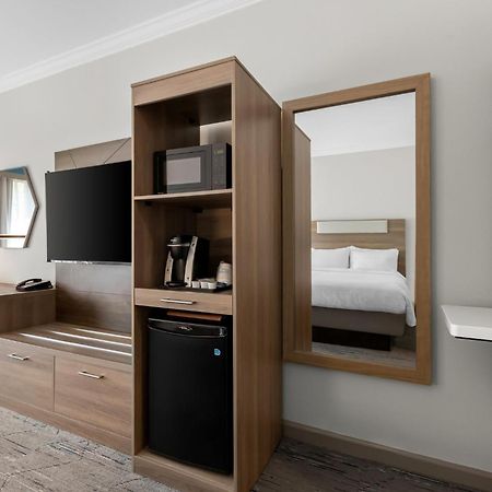 Holiday Inn Express Princeton Southeast By Ihg Plainsboro Bagian luar foto