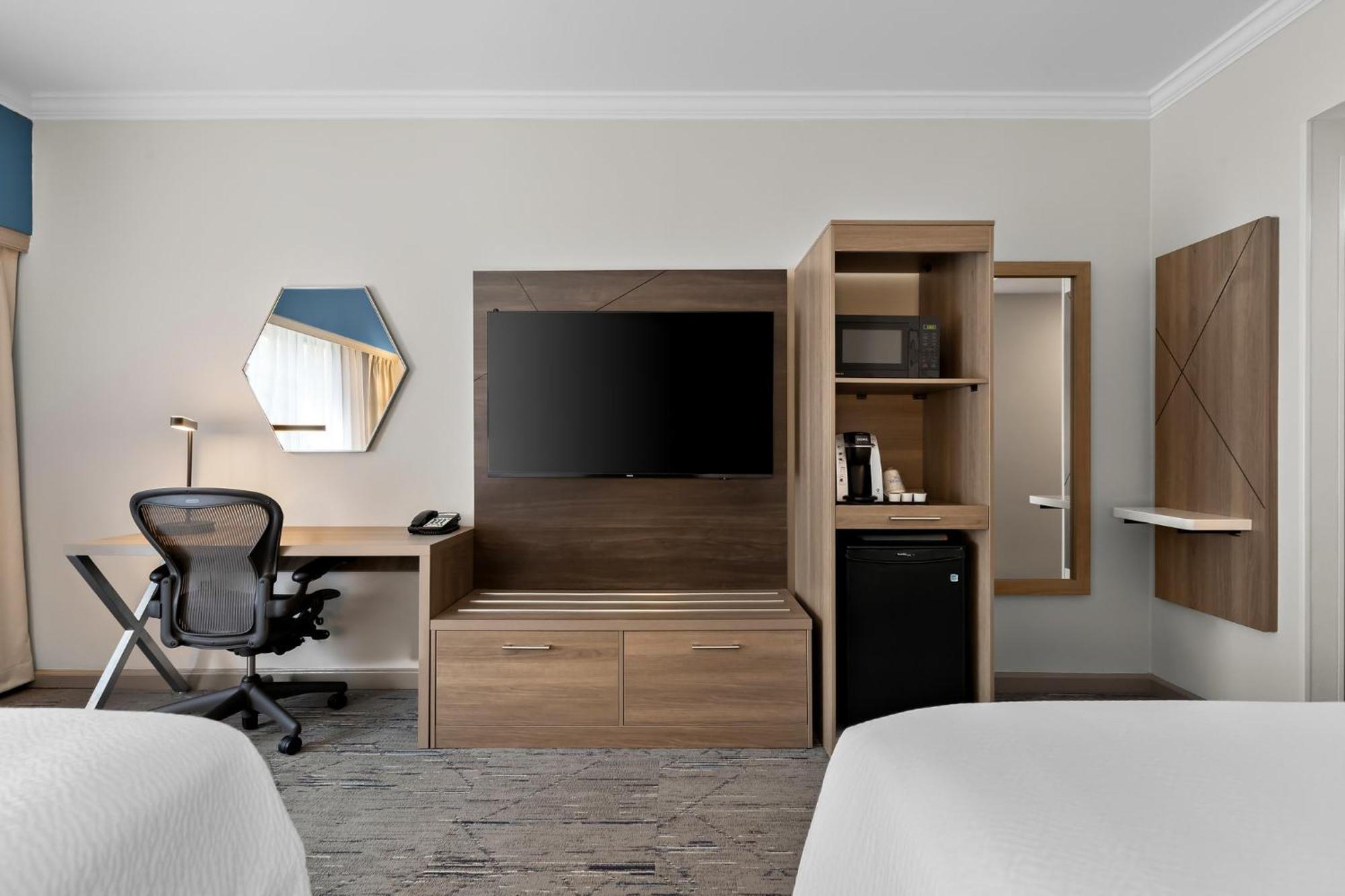 Holiday Inn Express Princeton Southeast By Ihg Plainsboro Bagian luar foto