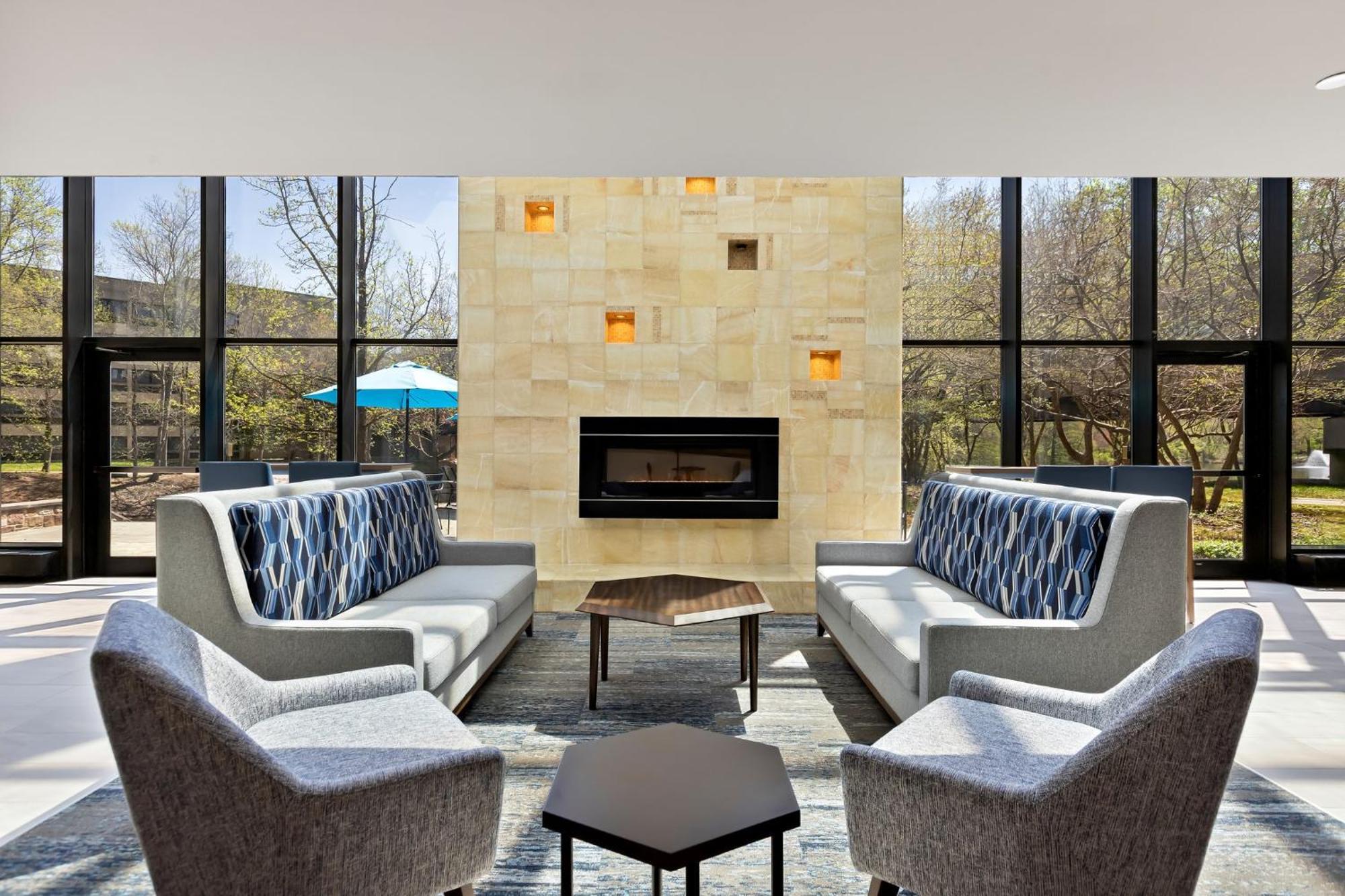 Holiday Inn Express Princeton Southeast By Ihg Plainsboro Bagian luar foto