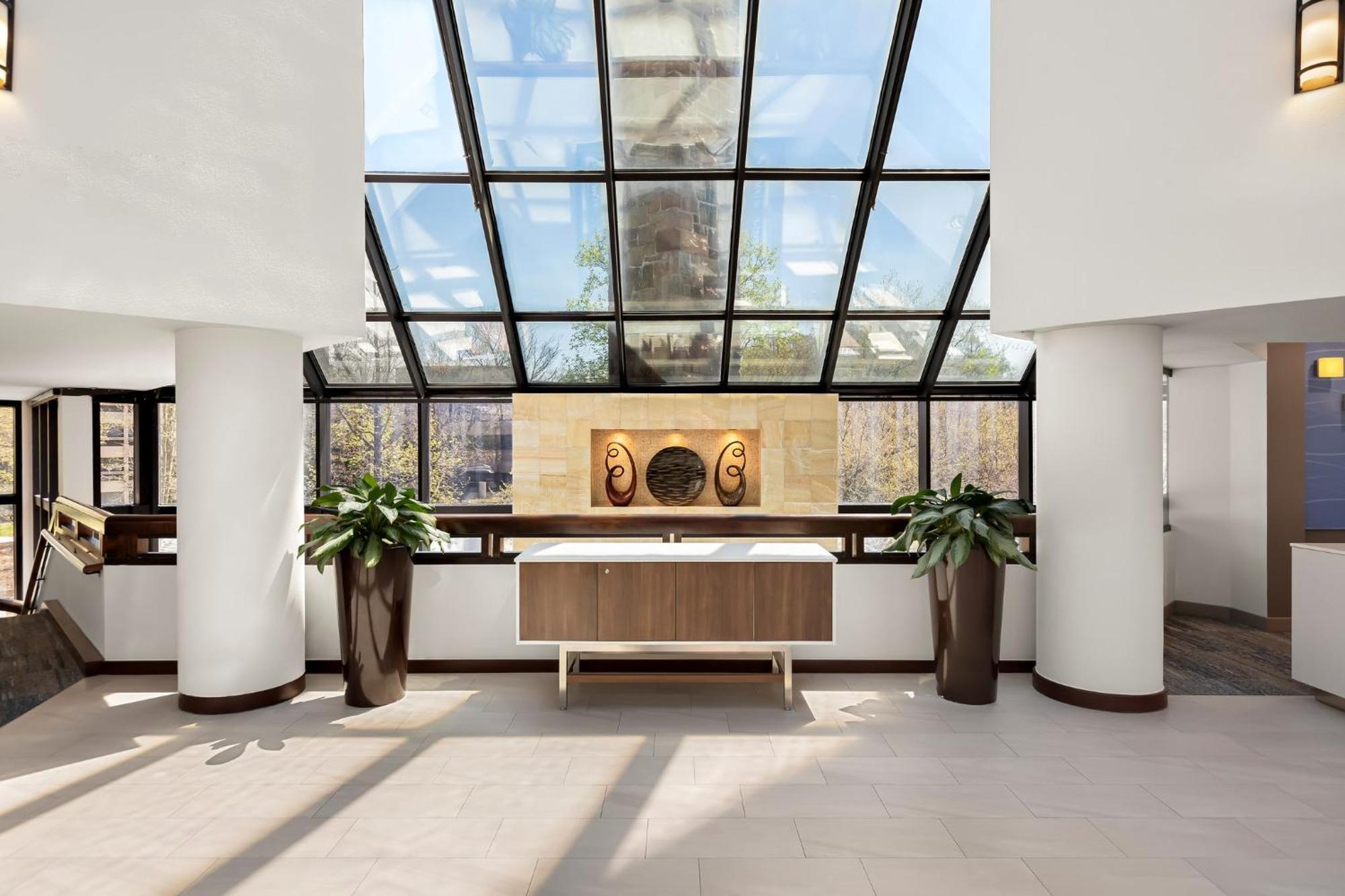Holiday Inn Express Princeton Southeast By Ihg Plainsboro Bagian luar foto