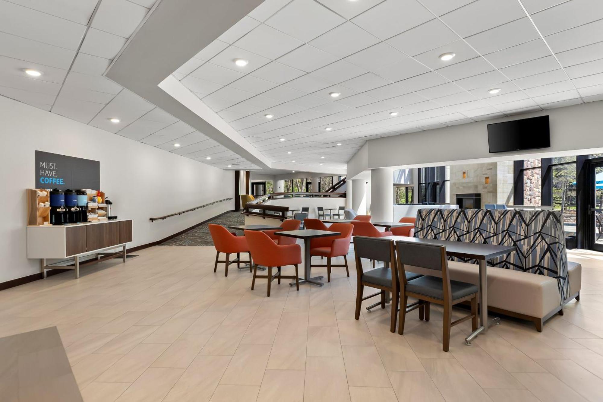 Holiday Inn Express Princeton Southeast By Ihg Plainsboro Bagian luar foto