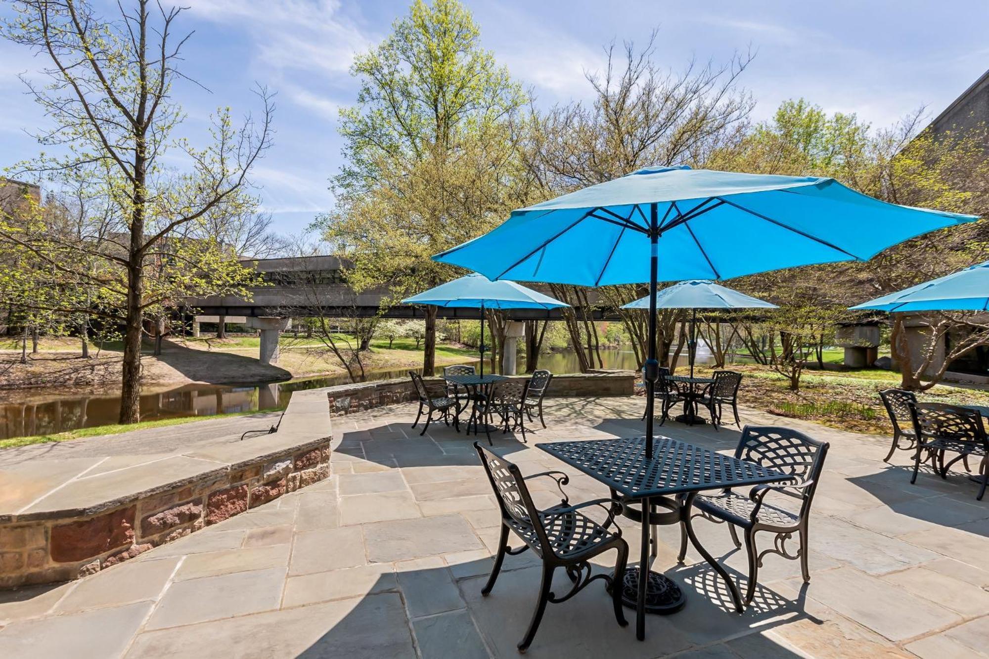 Holiday Inn Express Princeton Southeast By Ihg Plainsboro Bagian luar foto