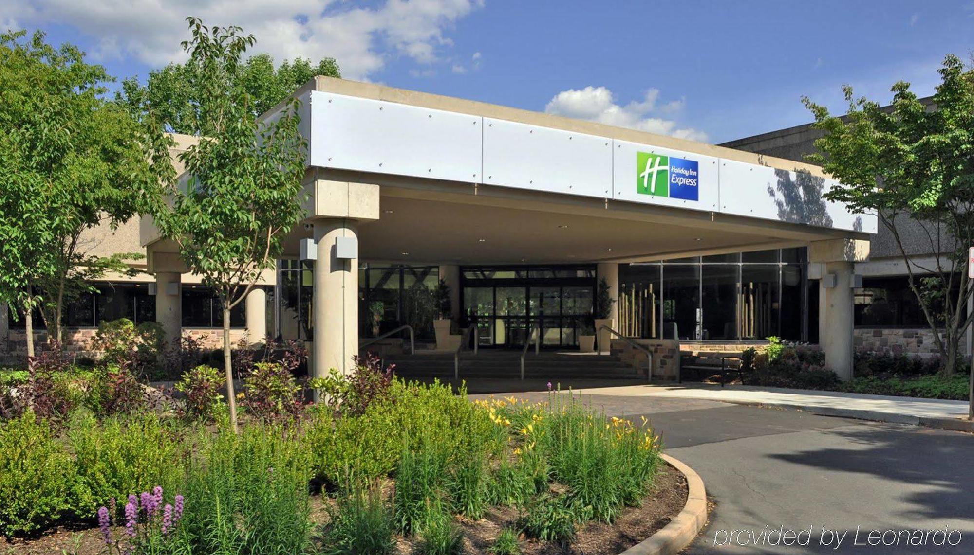 Holiday Inn Express Princeton Southeast By Ihg Plainsboro Bagian luar foto