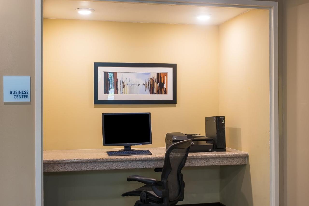 Holiday Inn Express Princeton Southeast By Ihg Plainsboro Bagian luar foto
