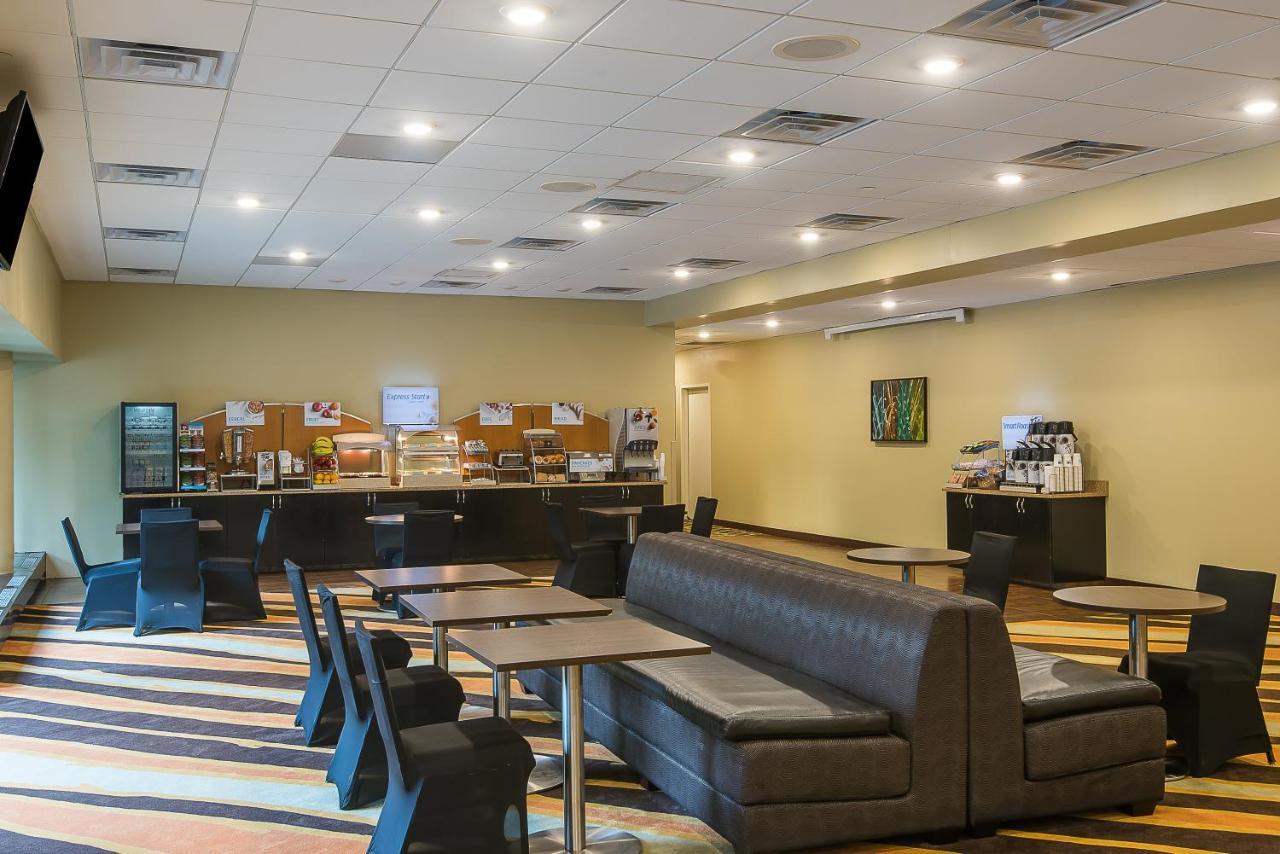 Holiday Inn Express Princeton Southeast By Ihg Plainsboro Bagian luar foto
