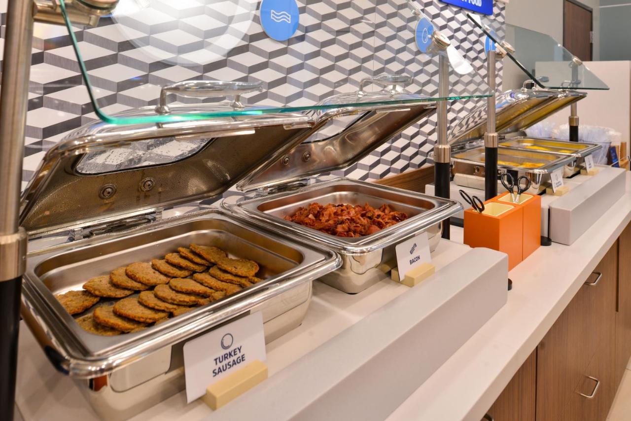 Holiday Inn Express Princeton Southeast By Ihg Plainsboro Bagian luar foto